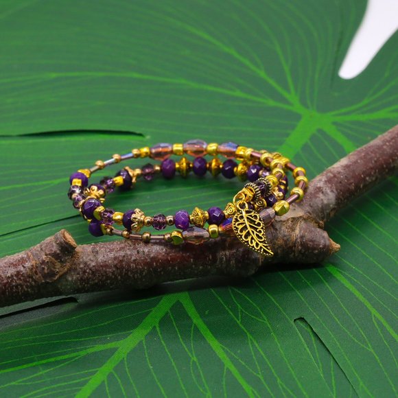 Bracelet with small purple beads and gold accents. Unique. - Picture 4 of 5